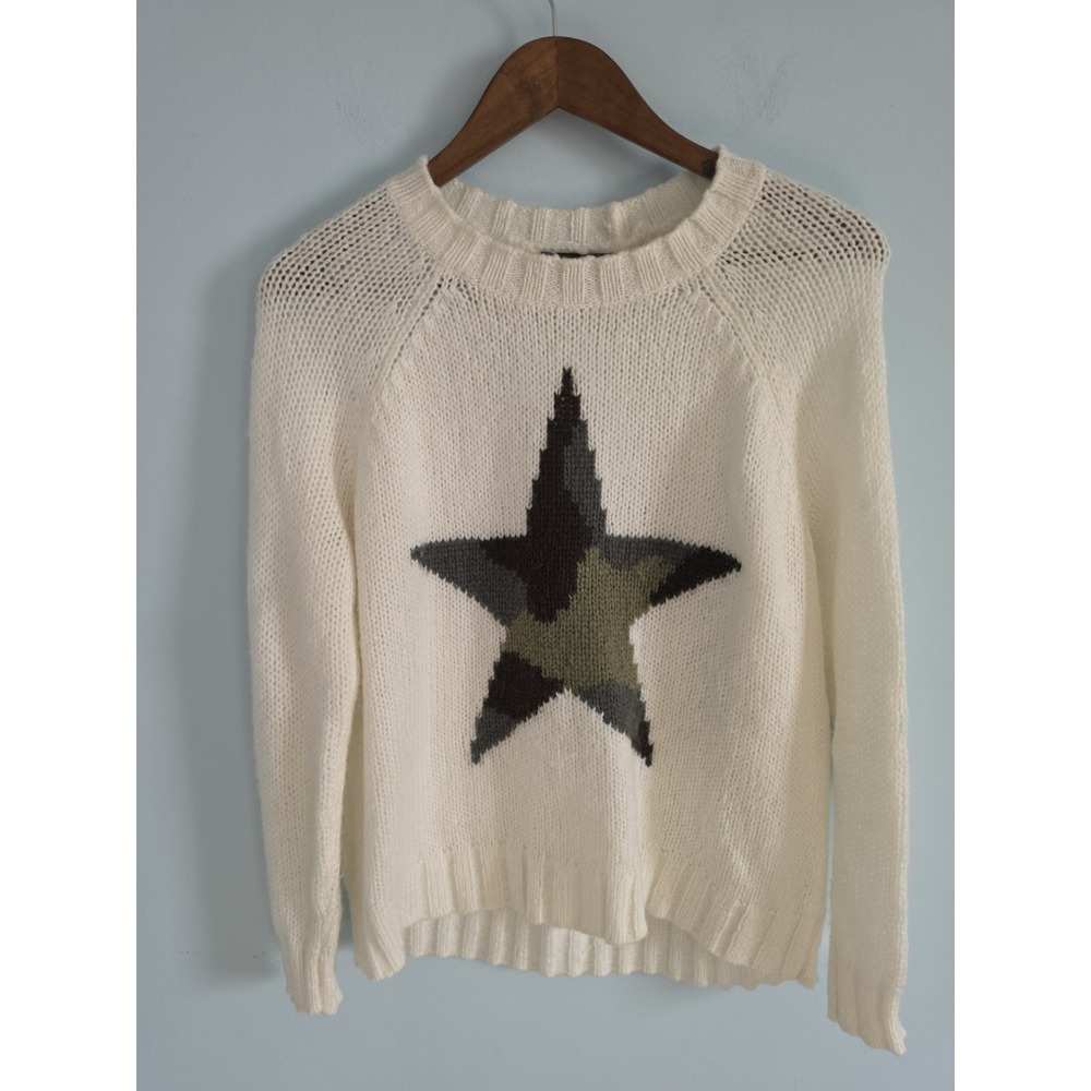 Ivory Camo Star Raglan Crewneck by Wooden Ships‎ Size M